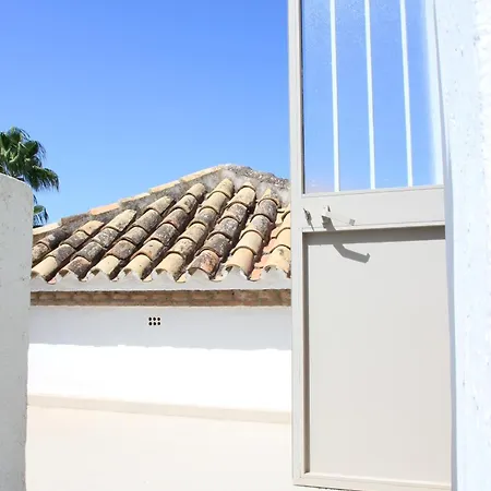 Adosado En Urbanizacion Con Piscina *