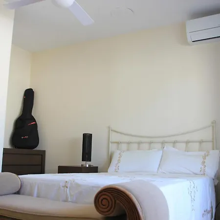 Adosado En Urbanizacion Con Piscina 度假居 埃斯特波纳