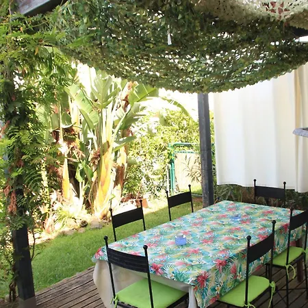 Adosado En Urbanizacion Con Piscina * 埃斯特波纳