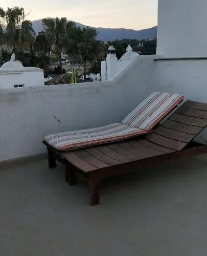 Adosado En Urbanizacion Con Piscina * Эстепона