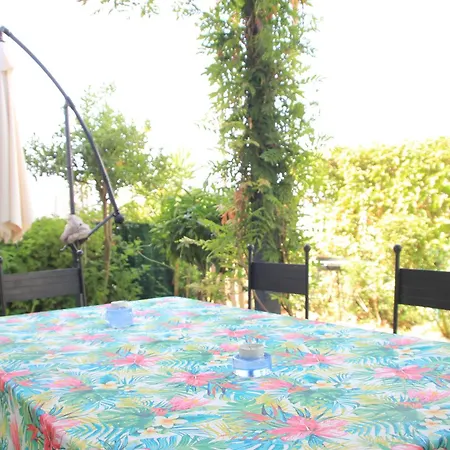 Adosado En Urbanizacion Con Piscina Holiday home Estepona