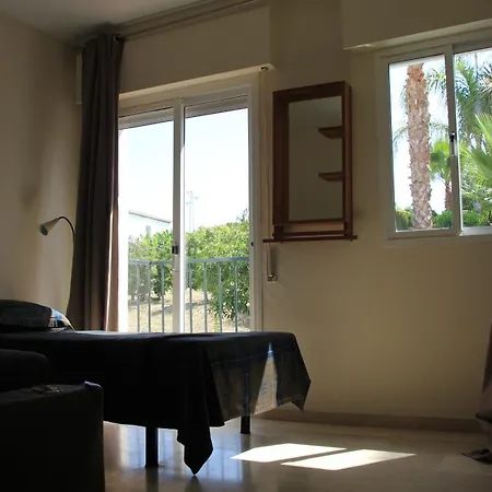 Holiday home Adosado En Urbanizacion Con Piscina *