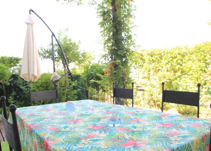 Adosado En Urbanizacion Con Piscina Casa vacanze Estepona